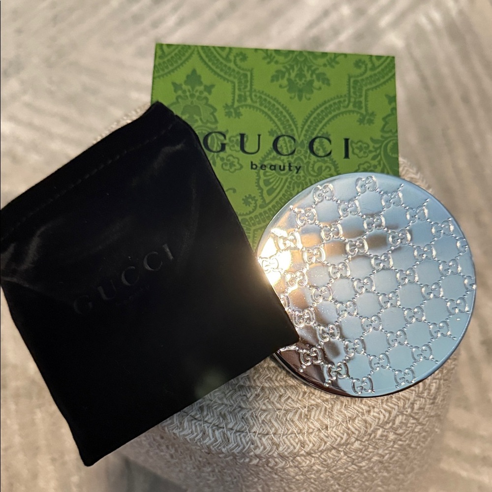 GWP - Gucci Beauty Compact Mirror - Silver